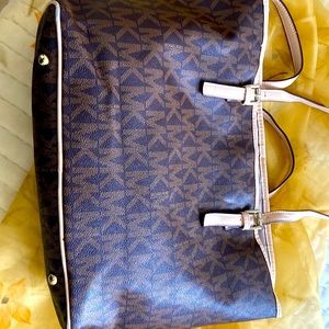 Much loved Michael Kors Hamilton leather tote.